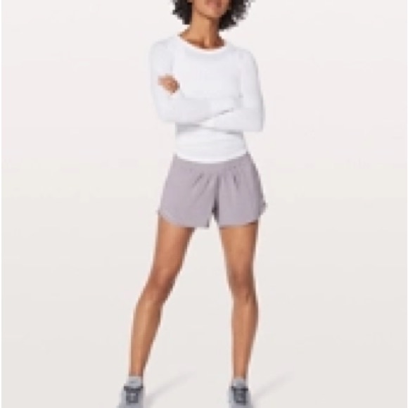 lululemon athletica Pants - Lululemon HOTTY HOT SHORT II *LONG 4"